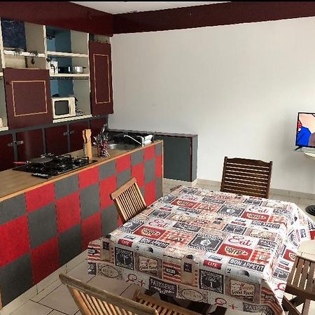 Le Studio De Tom Hirson Extérieur photo